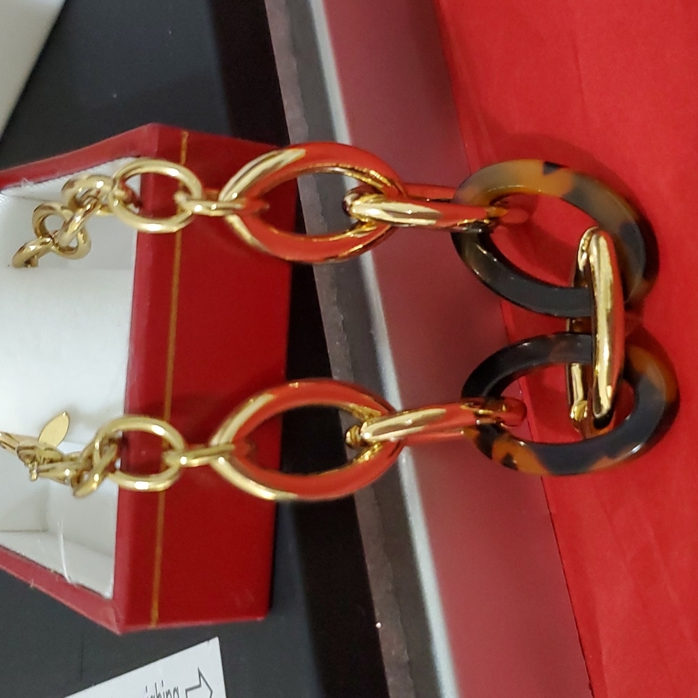 Gold Tone Animal Print Gold  Link Flex 7"in Bracelet